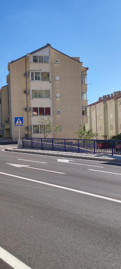 מאקרסקה Apartman B&B מראה חיצוני תמונה